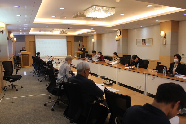 ▲「석전 박한영 전서」출판 사업의 기자간담회를 진행하는 모습이다 (사진=권구봉 기자.)