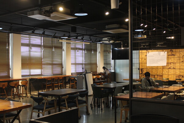 ▲원흥관 학생 쉼터 'iSPACE' (사진=권구봉 기자.)