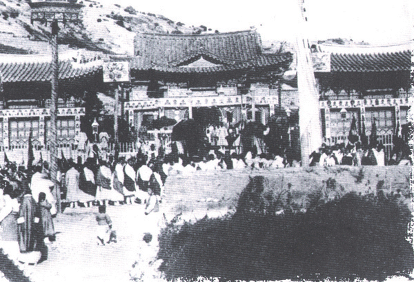 △ 1906년 종로구 창신동 소재의 원흥사에 설립된 명진학교 (사진= 동국대학교)