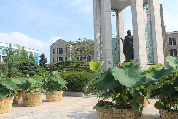 ▲우리대학 팔정도 (사진=고아름 수습기자.)