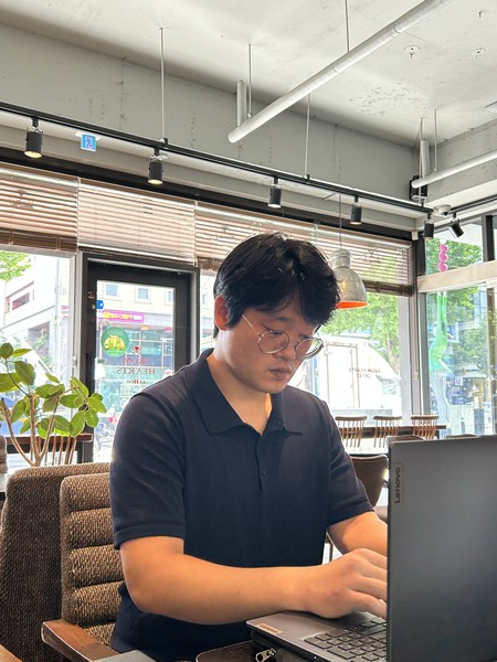 ▲한백양 시인 (사진제공=한백양 동문.)