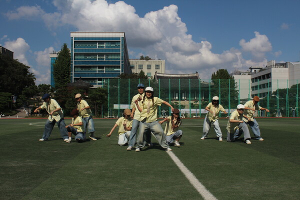 ▲중앙동아리 ODC가 찬조 공연을 하고 있다 (사진=권구봉 기자.)