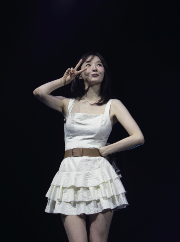 ▲무대에서 포즈를 취하는 다비치 강민경 (사진=오은빈 기자.)