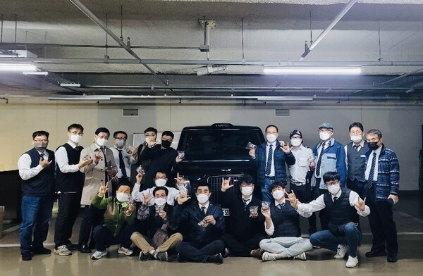 ▲‘고요한M’ 기사 단체사진 (사진제공=코액터스.)