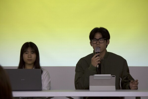 ▲공과대학 학생회 선본 「WAVE」의 정후보자 김태종(우), 부후보자 한가연(좌)