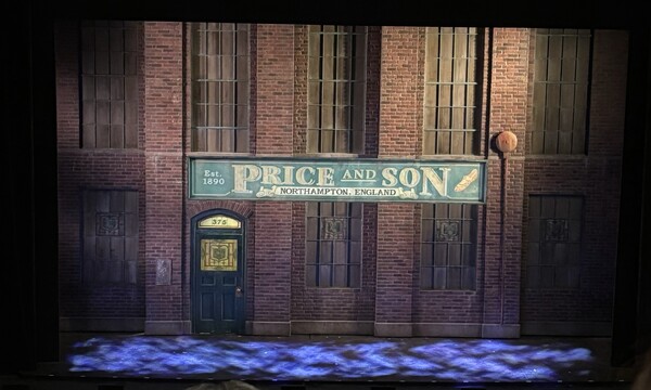 This is the stage of Kinky Boots, where it was possible to take a photo of the empty set. / Photography by Ku Ji-won