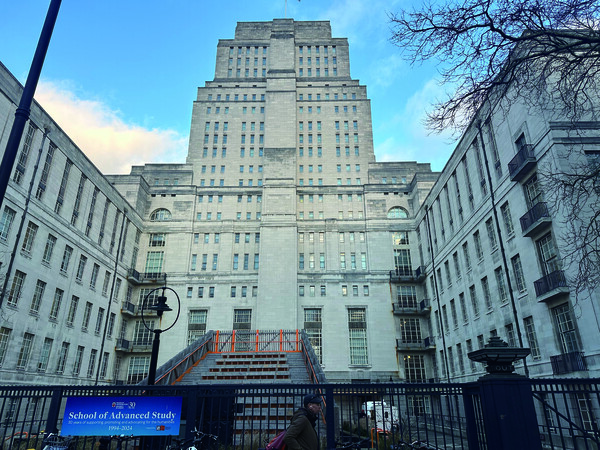 Panorama of the University of London. /Photography by Byeon Jeong-won