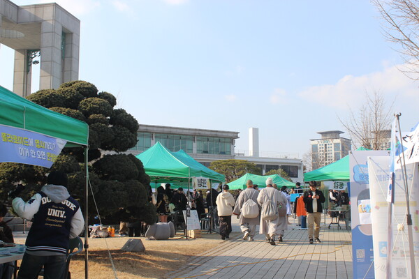 ▲동아리박람회가 열린 팔정도 (사진=권규리 수습기자.)