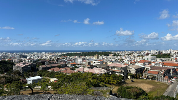 ▲슈리성 전망대에서 바라본 나하 시내 (사진=이하영 기자.)