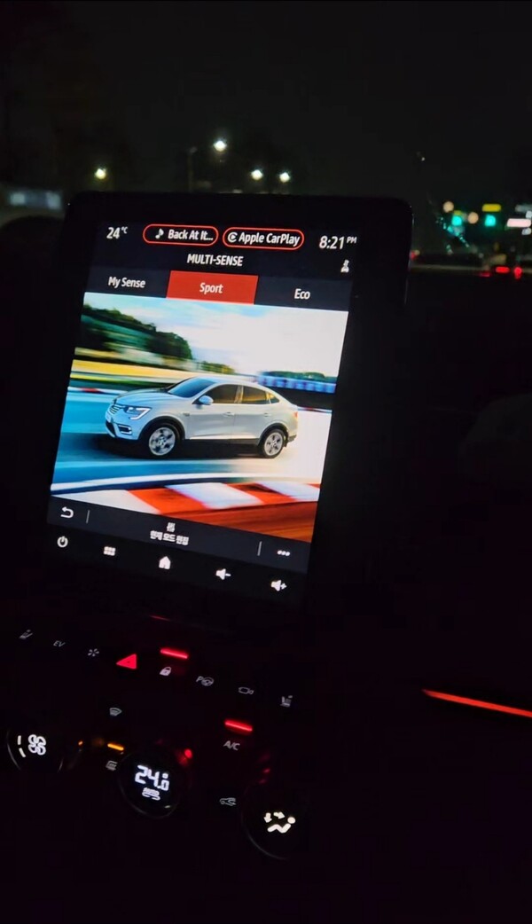 The Renault XM3 in motion uses a combination of sensors such as cameras and radar to support its autonomous driving capabilities. /Photography by Hwang Ji-woo