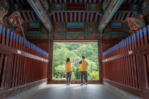 △9월에 열린 '나는 절로-신흥사'의 참가 커플 (사진= 대한불교조계종사회복지재단)